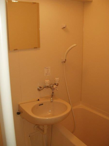 ルーブル文京音羽の浴室|バス・トイレ別