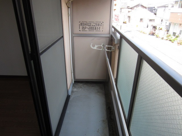 【バルコニー】