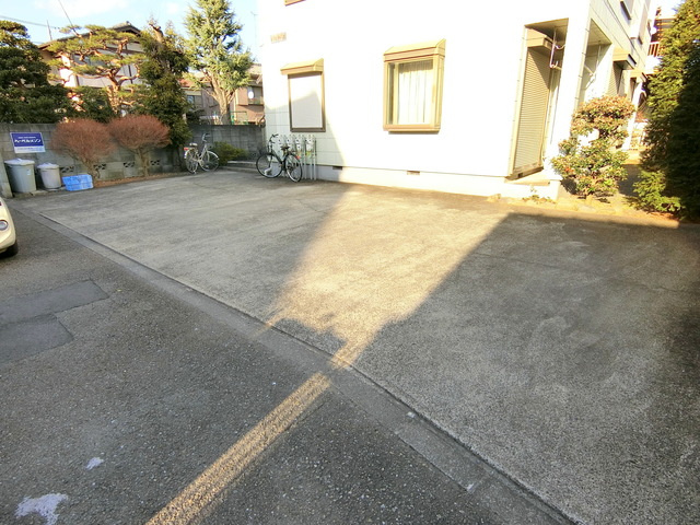 メゾンカトレアの駐車場|★敷地内駐車場（空要確認）★