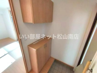 【玄関】 | ルミエール竹原 Ａ棟