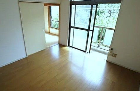 ハイツG&Bの居間・リビング