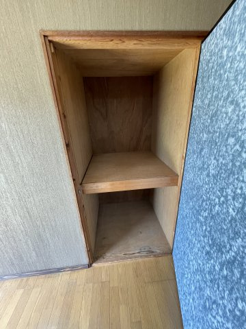 西岩崎貸家の収納