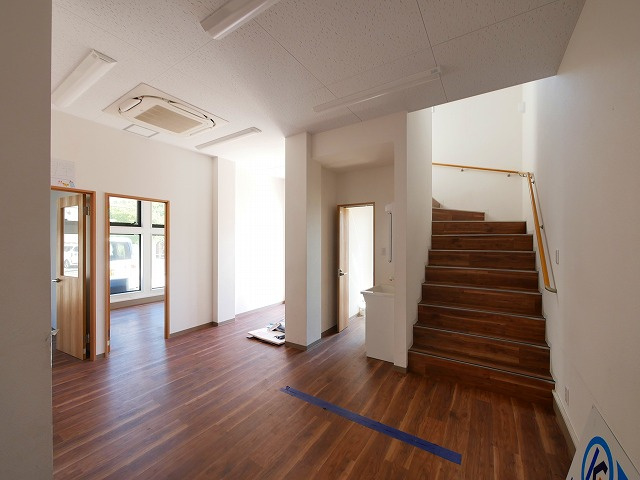 梅美台店舗の内装