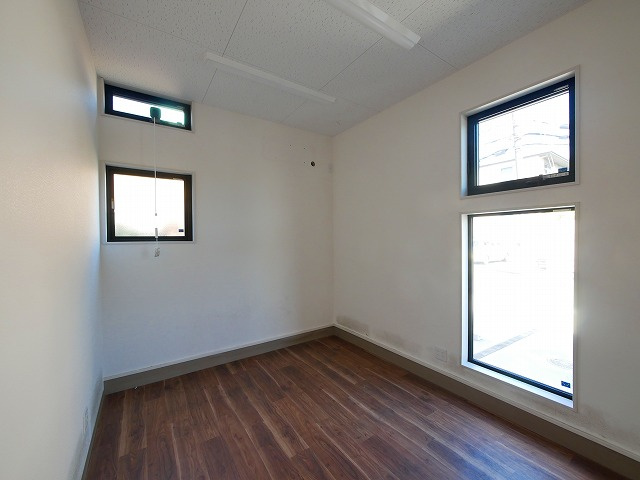 梅美台店舗の内装