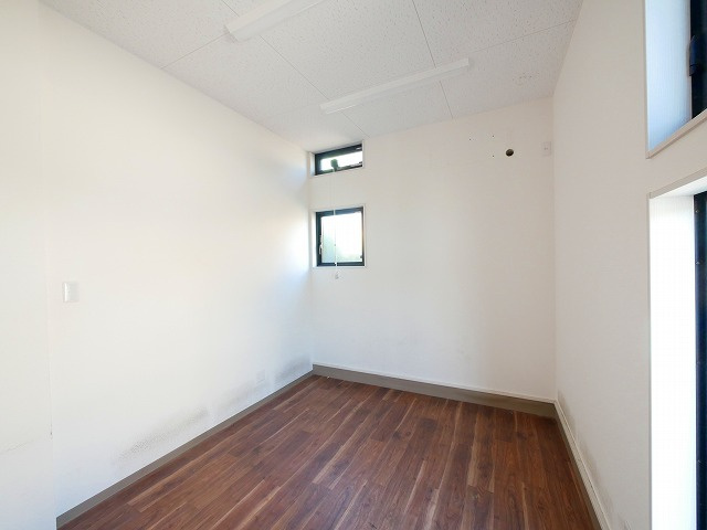 梅美台店舗の内装