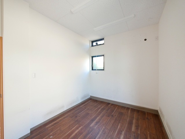 梅美台店舗の内装