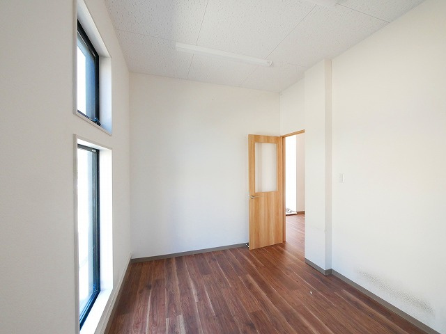 梅美台店舗の内装