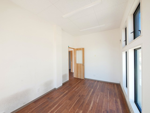 梅美台店舗の内装