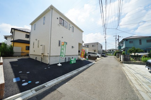 【横浜市瀬谷区阿久和東3丁目36-4新築戸建て】★仲介手数料無料★（原小学校・原中学校）の前面道路含む現地写真