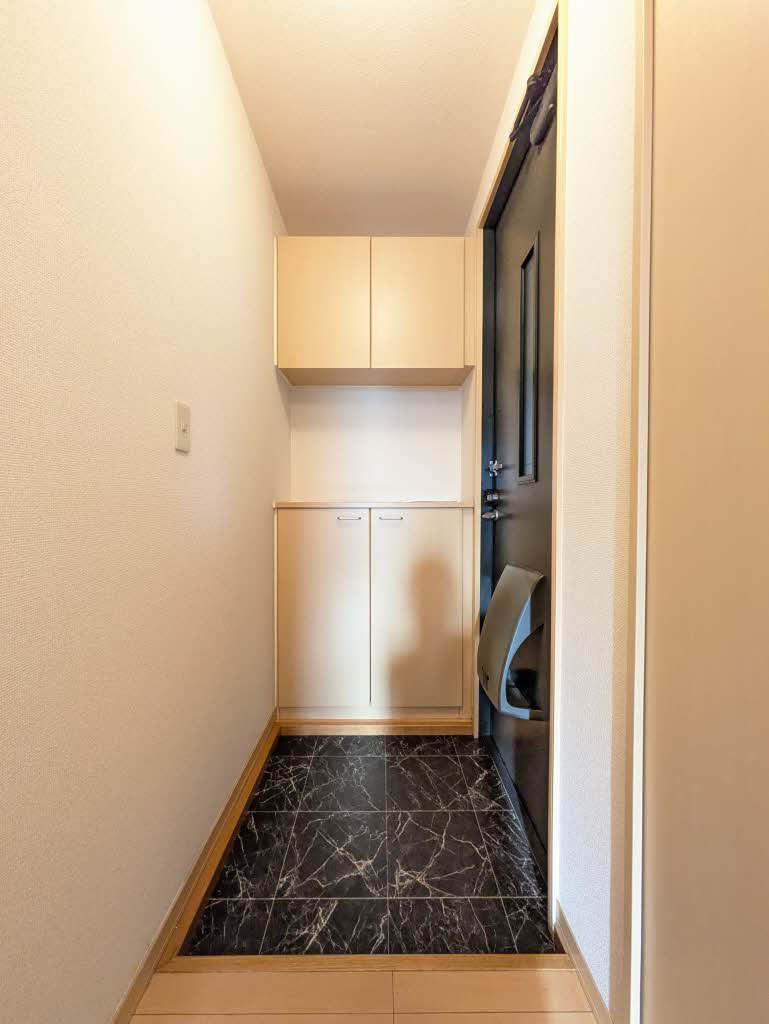 姫路市飾磨区妻鹿のハイツの玄関