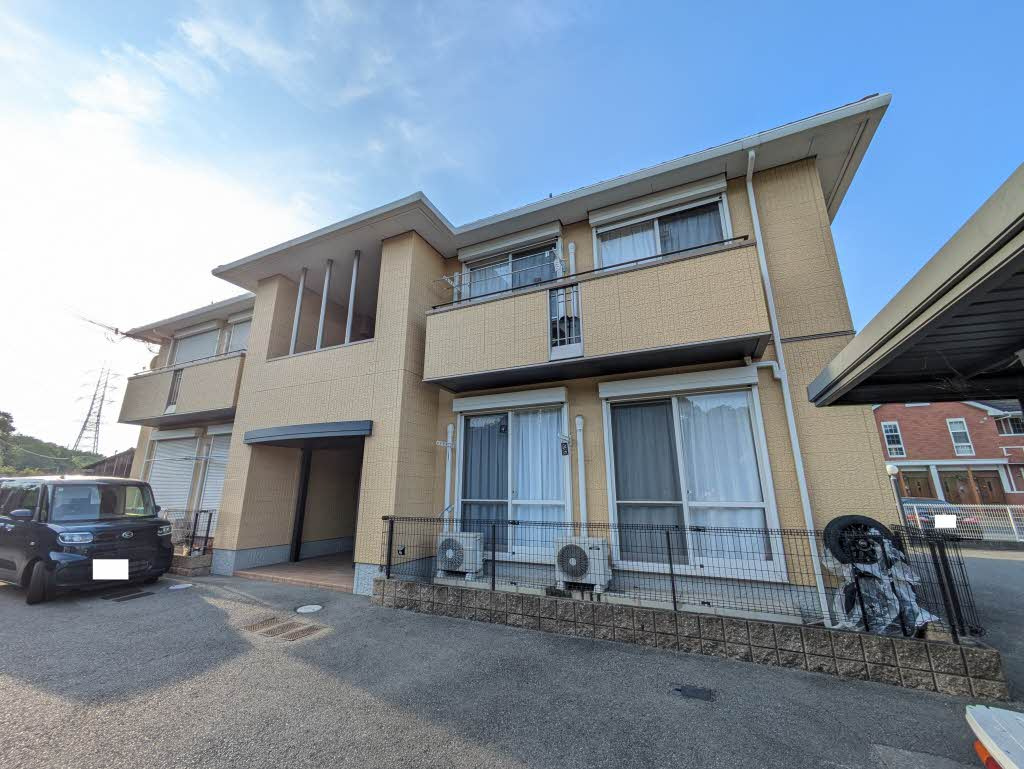 姫路市飾磨区妻鹿のハイツの外観