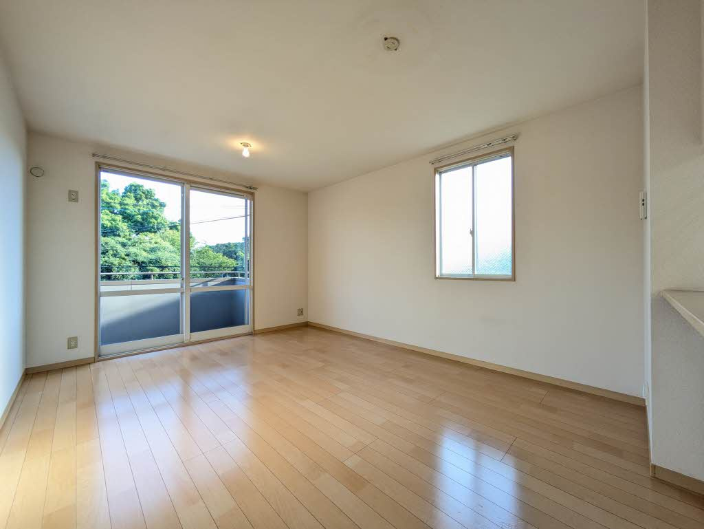 姫路市飾磨区妻鹿のハイツの居間・リビング