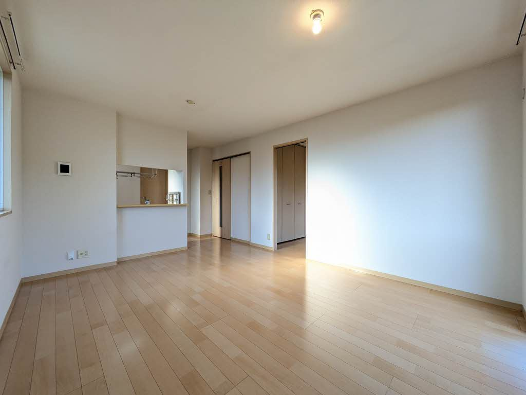 姫路市飾磨区妻鹿のハイツの内装