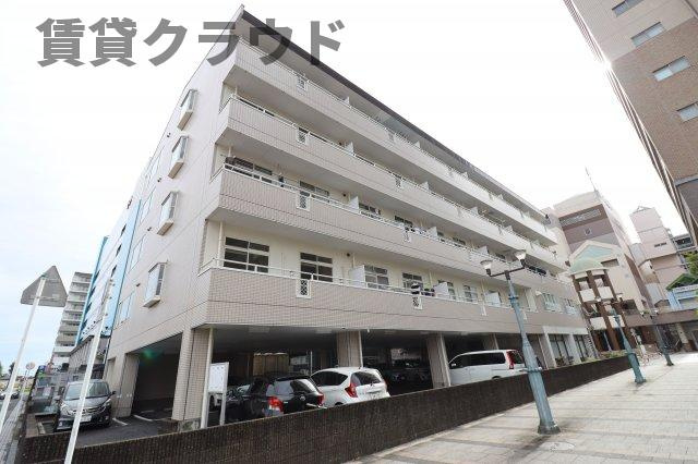 山善ビルの外観|コンビニ、スーパーも近い周辺環境◎