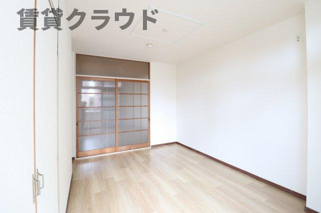 山善ビルの洋室|使い勝手のいい洋室です