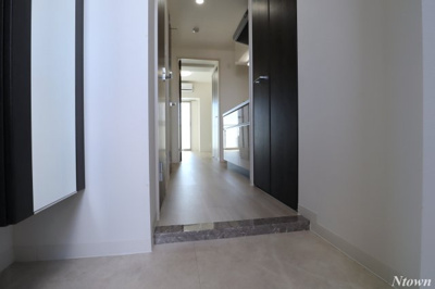 【玄関】 | ル・シエル大秋 | ゆったりとした玄関です