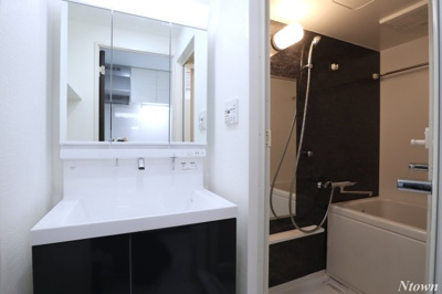 【洗面所】 | ル・シエル大秋 | 忙しい朝には欠かせない洗面所です