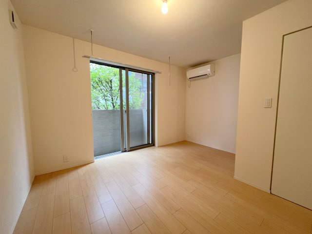 フラットノグチの寝室