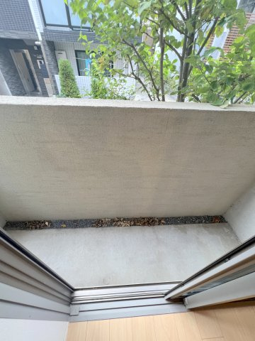 フラットノグチのバルコニー