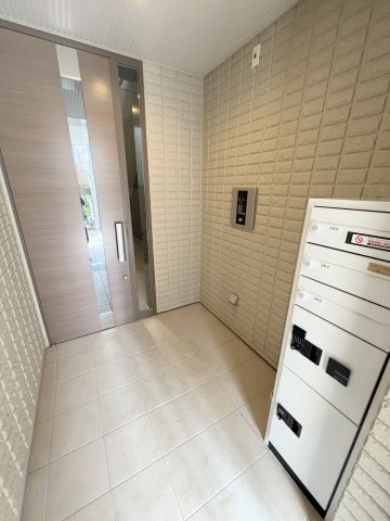 フラットノグチのロビー