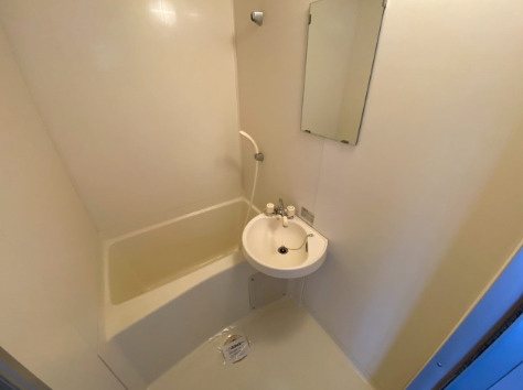 福寿ビルの浴室