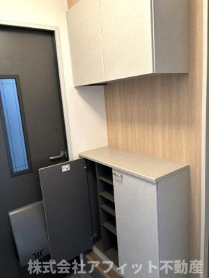 【玄関】 | バリュージュ B棟 | シューズボックス