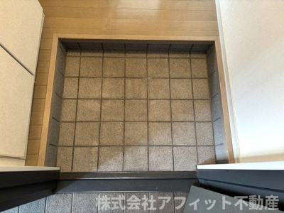 【エントランス】 | バリュージュ B棟