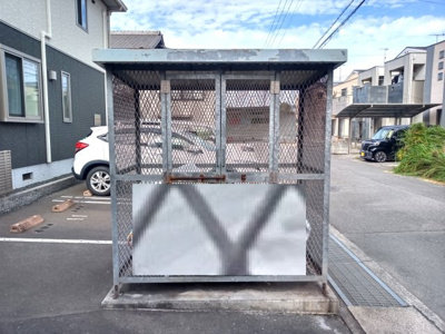 【その他共用部分】 | バリュージュ B棟 | 敷地内ゴミ置場