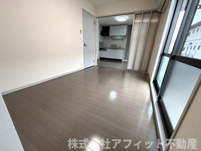 【居間・リビング】 | バリュージュ B棟