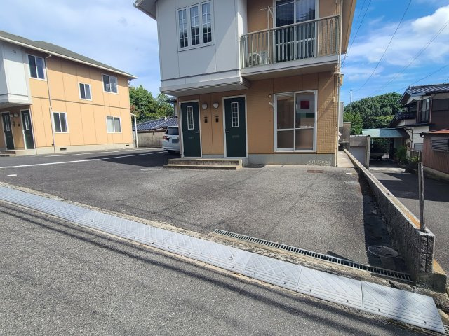 ブランシェ幸の台Bの駐車場