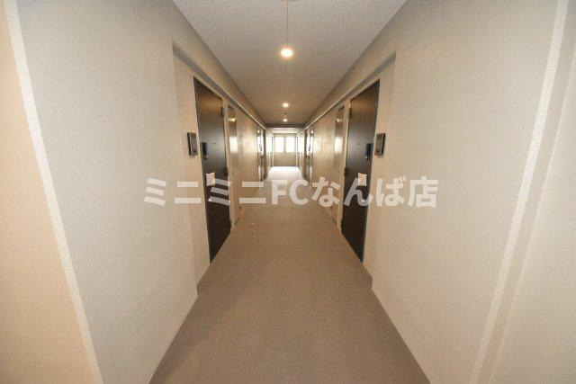 プレサンス大正エミナンスのエントランス