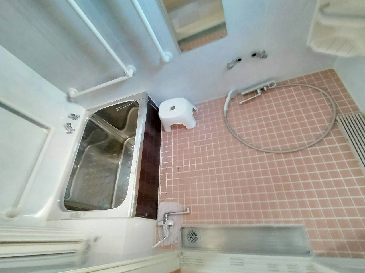 興津4丁目　店舗付き住宅の浴室