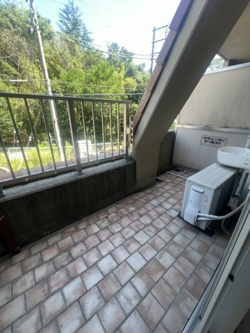 ジュリオ朝霧のバルコニー