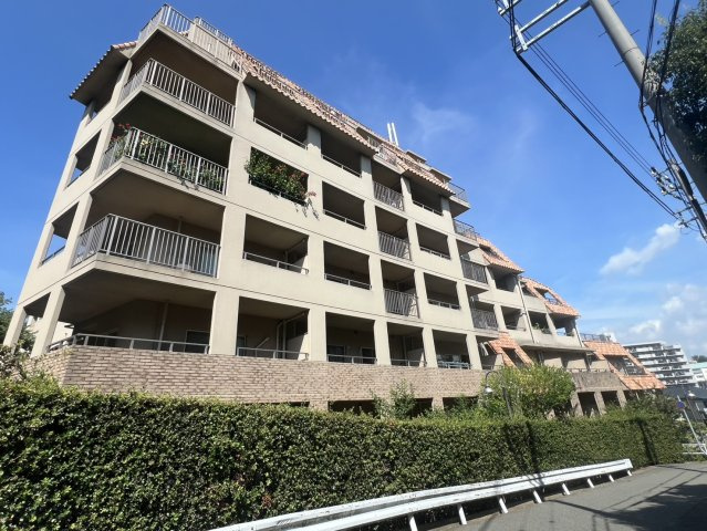 ジュリオ朝霧の外観