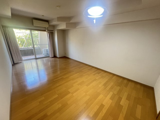 ジュリオ朝霧の居間・リビング