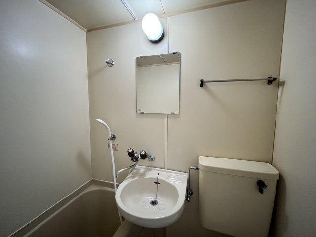 バルビゾン新大阪　仲介手数料無料の洗面所