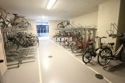 【その他共用部分】 | S-RESIDENCE江坂エミネンス | 自転車通勤にも便利な駐輪場付き♪