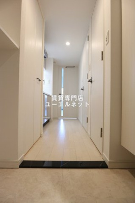 【玄関】 | S-RESIDENCE江坂エミネンス | 住まいの顔ともなる玄関