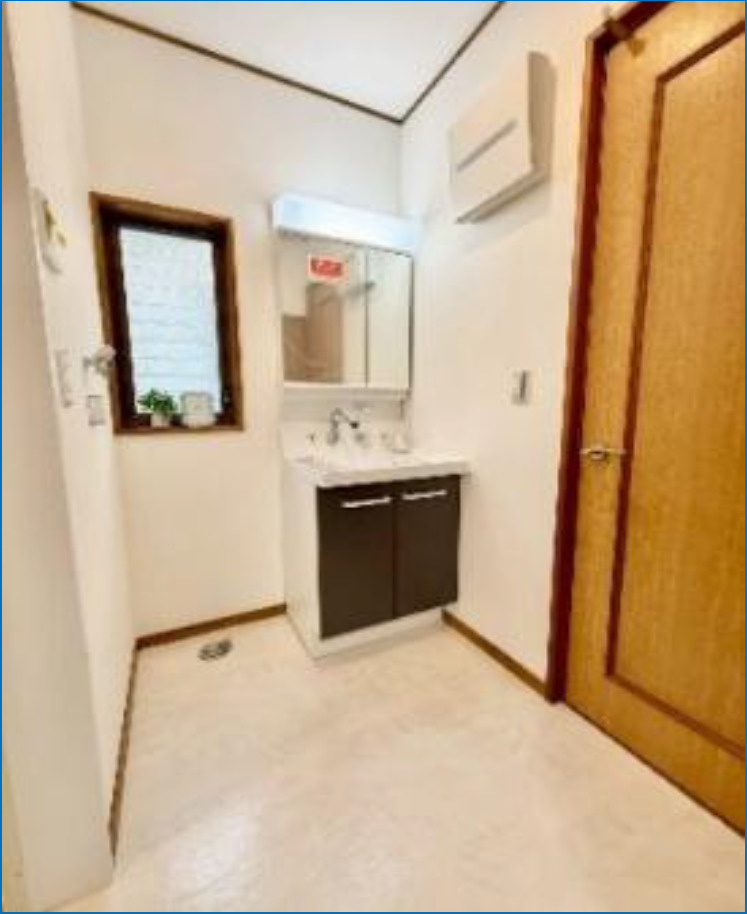 中古戸建 狭山市水野の独立洗面台|朝の身支度には欠かせない独立洗面化粧台
