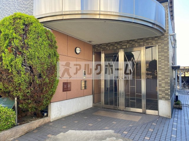 レフィナードのエントランス