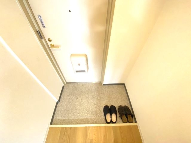 リバティ久保の玄関