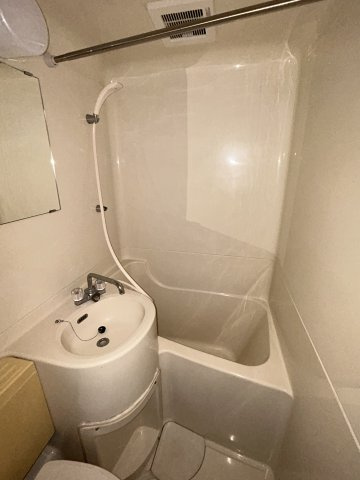 ファミーユトミタの浴室