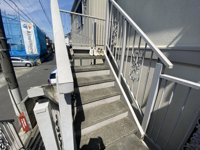 ファミーユトミタのエントランス