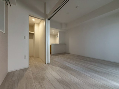 【洋室】 | セレニテフラン谷町四丁目