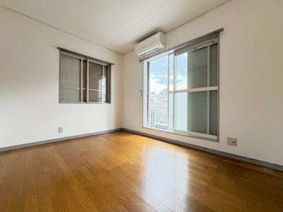 【洋室】 | 南春日丘6丁目一戸建