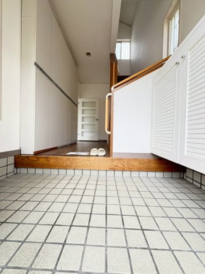 【玄関】 | 南春日丘6丁目一戸建