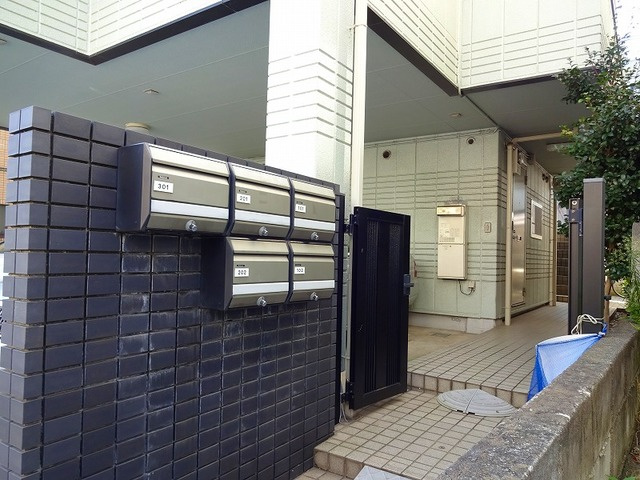 ＭＣ西ヶ丘のエントランス