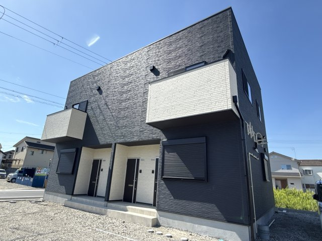 オーシャンコート北今宿A棟の外観