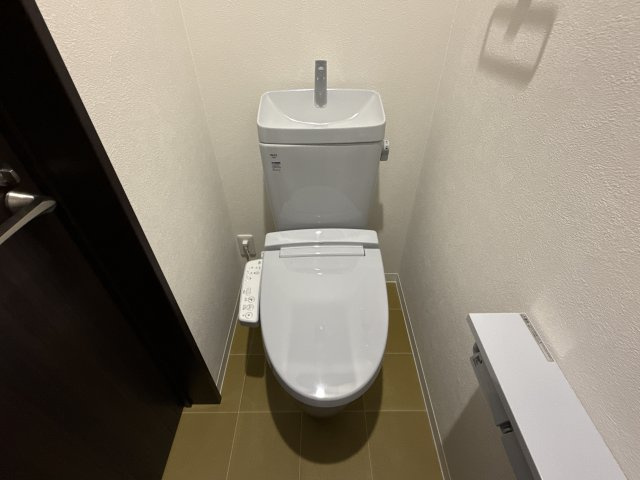 オーシャンコート北今宿A棟のトイレ