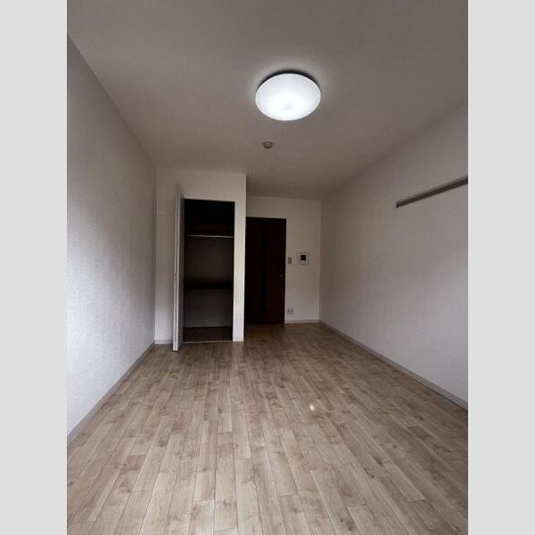 クローヴェーサウスタカハマの居間・リビング